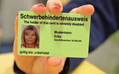 Auch Gehörlose haben keinen Anspruch auf einen unbefristeten Schwerbehindertenausweis